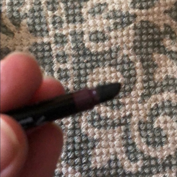 NIB Laura Geller Waterproof Eyeliner Color: Eggplant - Picture 5 of 5